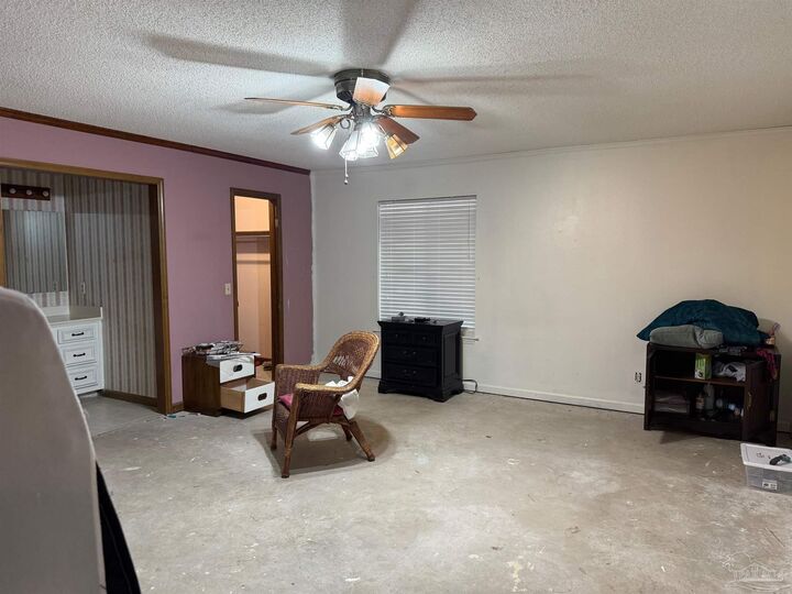 Property Photo: 1259 Tamara Dr FL 32504