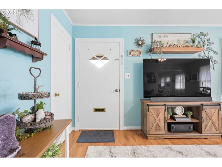 Property Photo: 394 SW 2nd Ave OR 97013