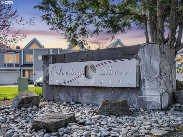 Property Photo: 520 SE Columbia River Dr 120 WA 98661