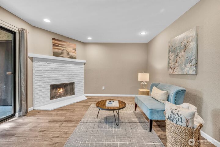 Property Photo:  10021 SE 235th Place B108  WA 98031 