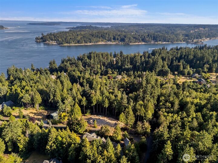 6560 NE Latyson Lane  Bainbridge Island WA 98110 photo
