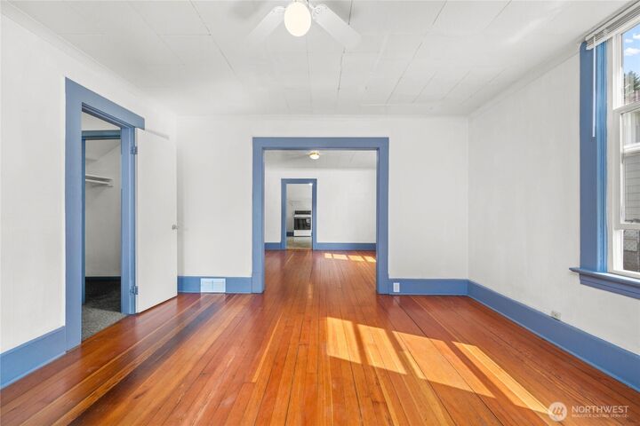 Property Photo:  1234  Grant Street  WA 98225 