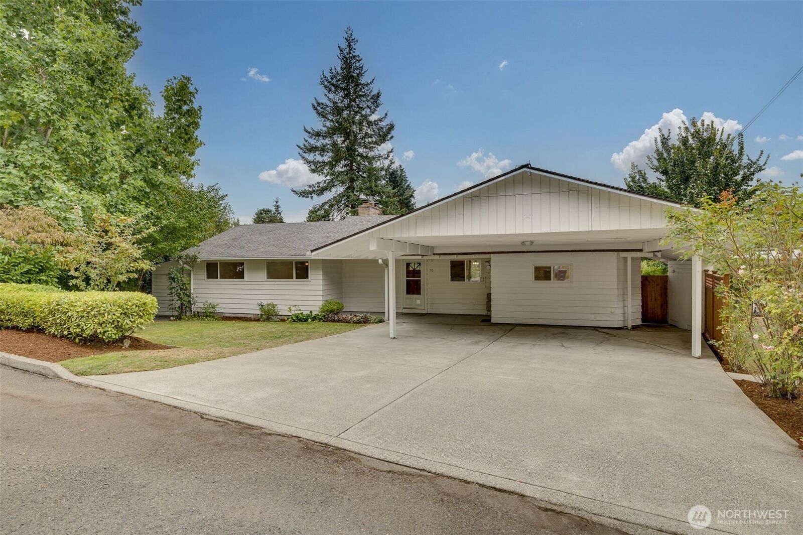 Property Photo: 75 157th Avenue SE WA 98008