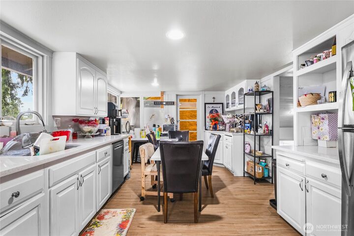 Property Photo:  3503 S 272nd Street B  WA 98032 