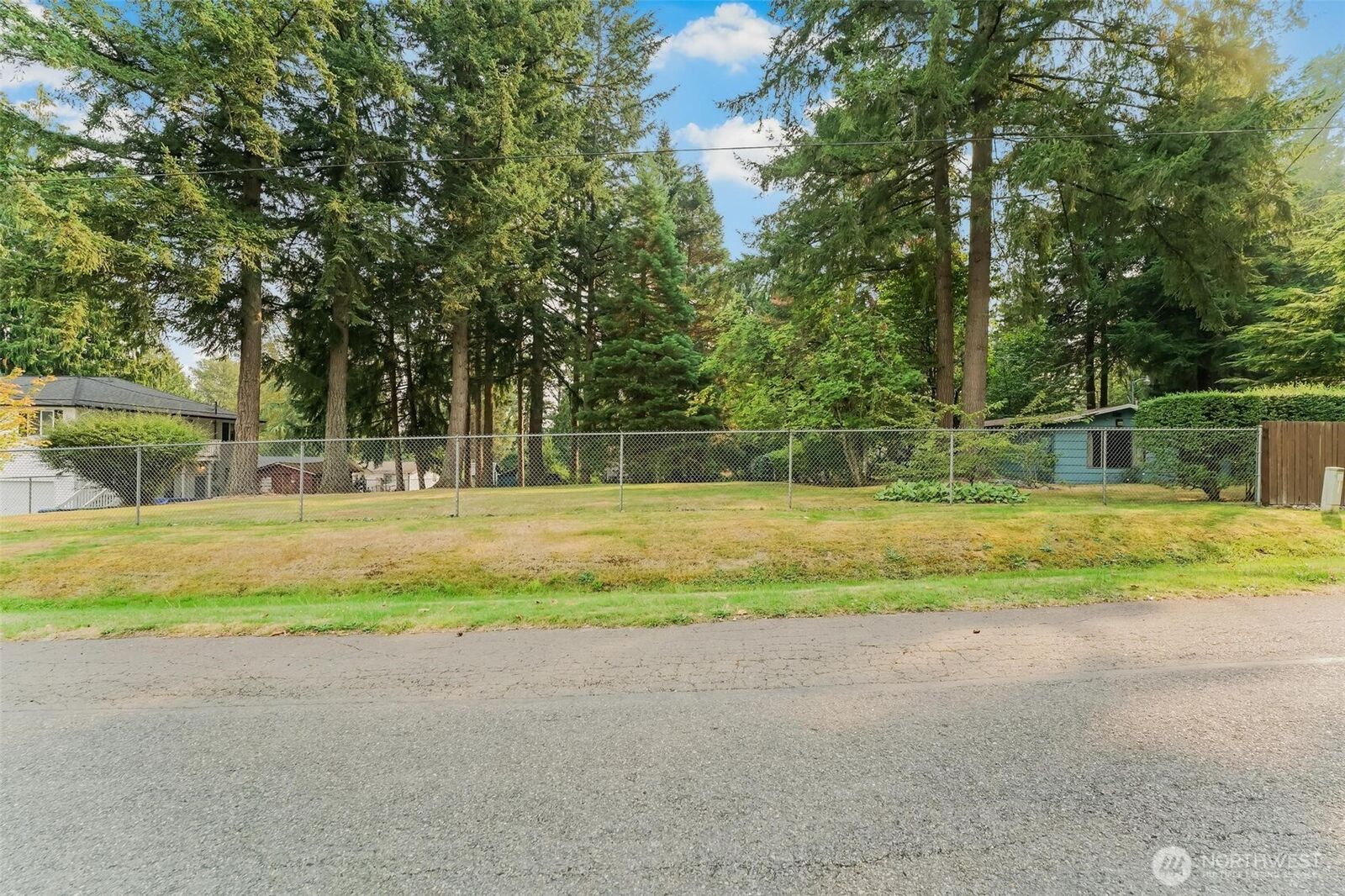 Property Photo:  186 Xx SE 215th Street  WA 98058 