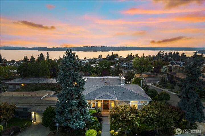 Property Photo: 1223 1st Street WA 98033