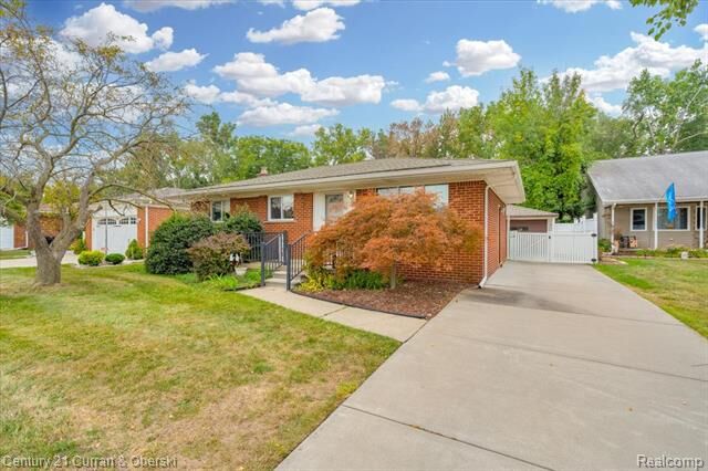 Property Photo:  11188 Kennebec Avenue  MI 48101 