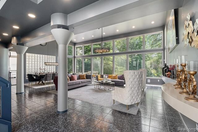 Property Photo: 1002 Coldspring Drive MI 48167