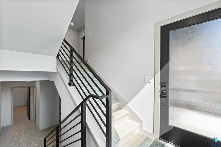 Property Photo:  2803 S Terry Ave  SD 57106 