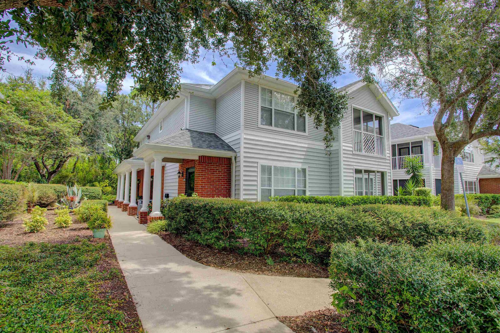 Property Photo:  37203 Harbour Vista Cir 37203  FL 32080 
