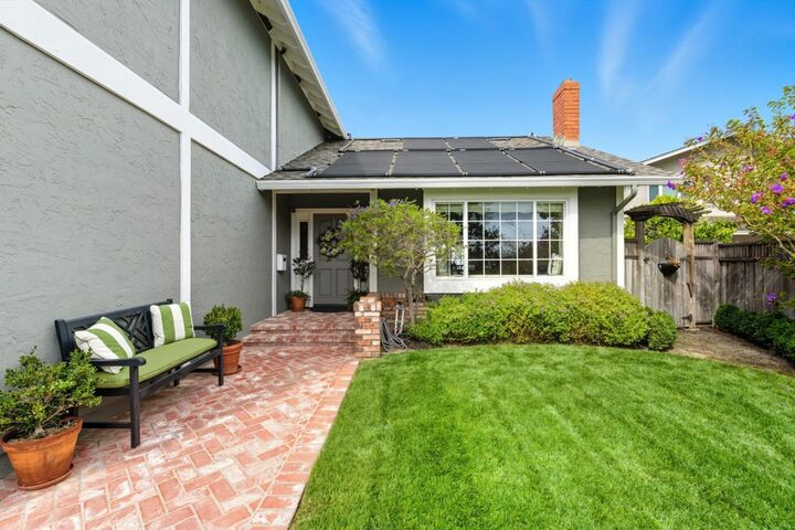 Property Photo:  7 Somerset Court  CA 94002 
