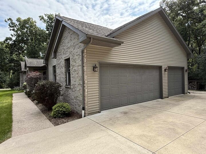 Property Photo: 5907 North Timber Ridge Drive WI 53545