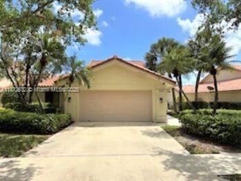 2820 Cuyahoga Ln  West Palm Beach FL 33409 photo