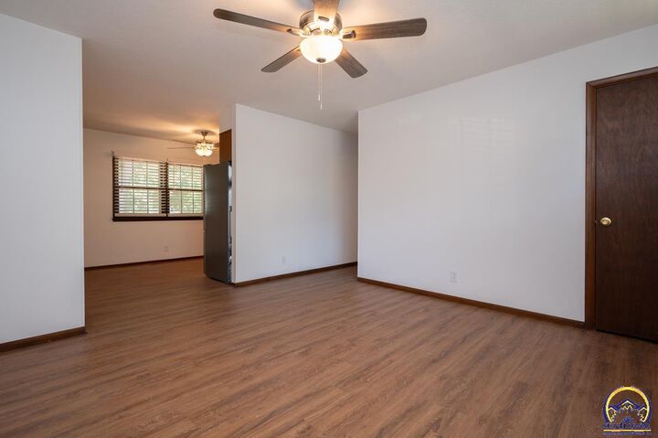 Property Photo: 5218 SW 28th St KS 66614