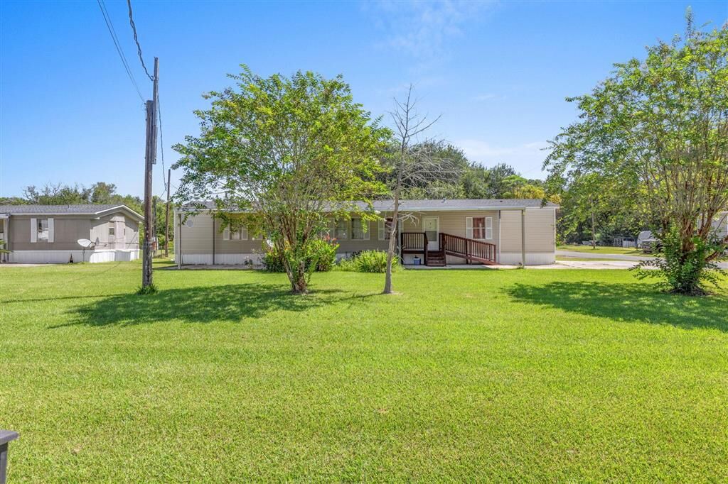 Property Photo:  1835 Bergeron Rd Road  LA 70615 