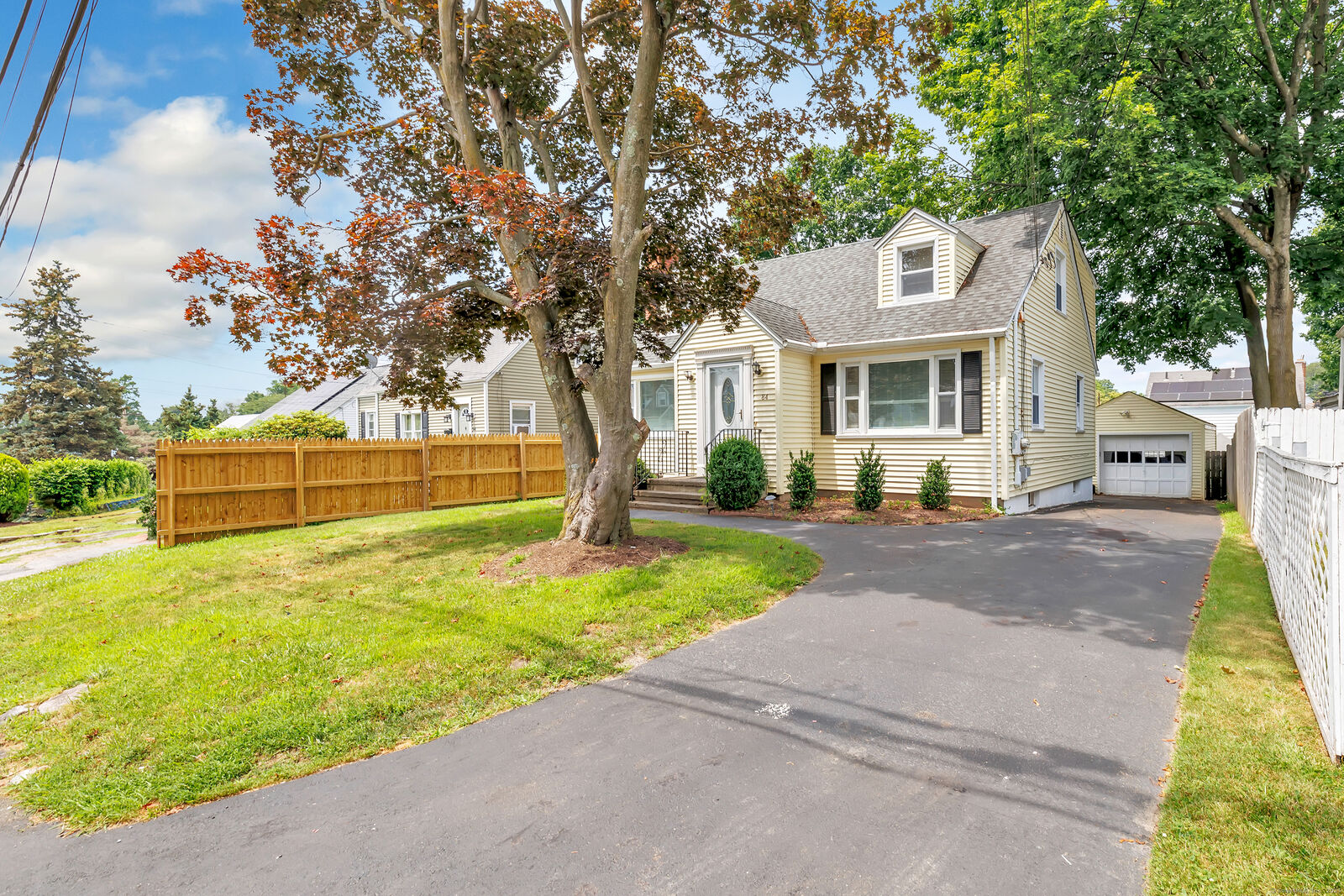 Property Photo:  84 Oxford Street  CT 06606 