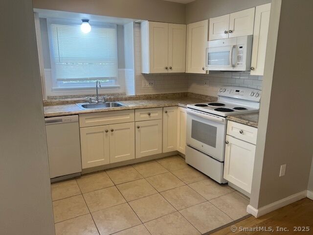 Property Photo:  330 Blake Street C6  CT 06515 