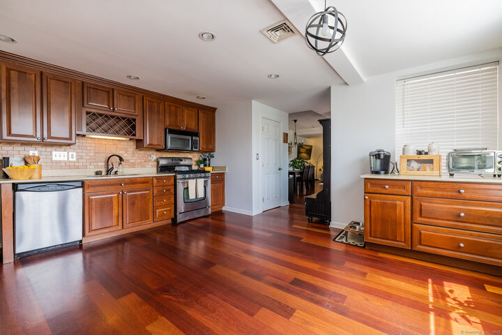 Property Photo:  90 2nd Street  CT 06825 