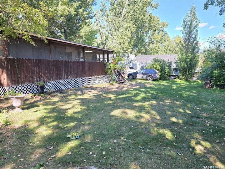 Property Photo: 414 Zealandia Avenue SK S0L 0G0
