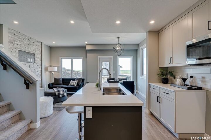 Property Photo:  474 Doran Crescent  SK S7V 1W2 