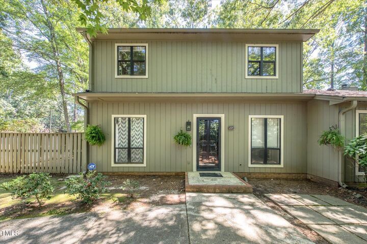 Property Photo: 225 Twin Oaks Place NC 27511