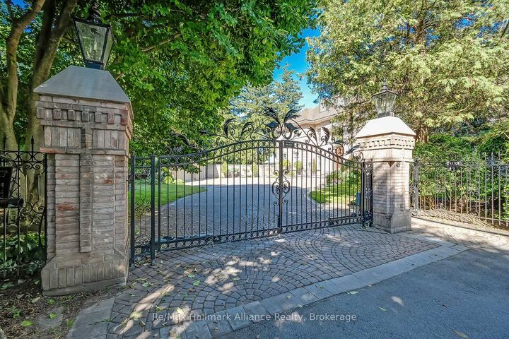 Property Photo:  49 Cox Drive  ON L6J 4P8 