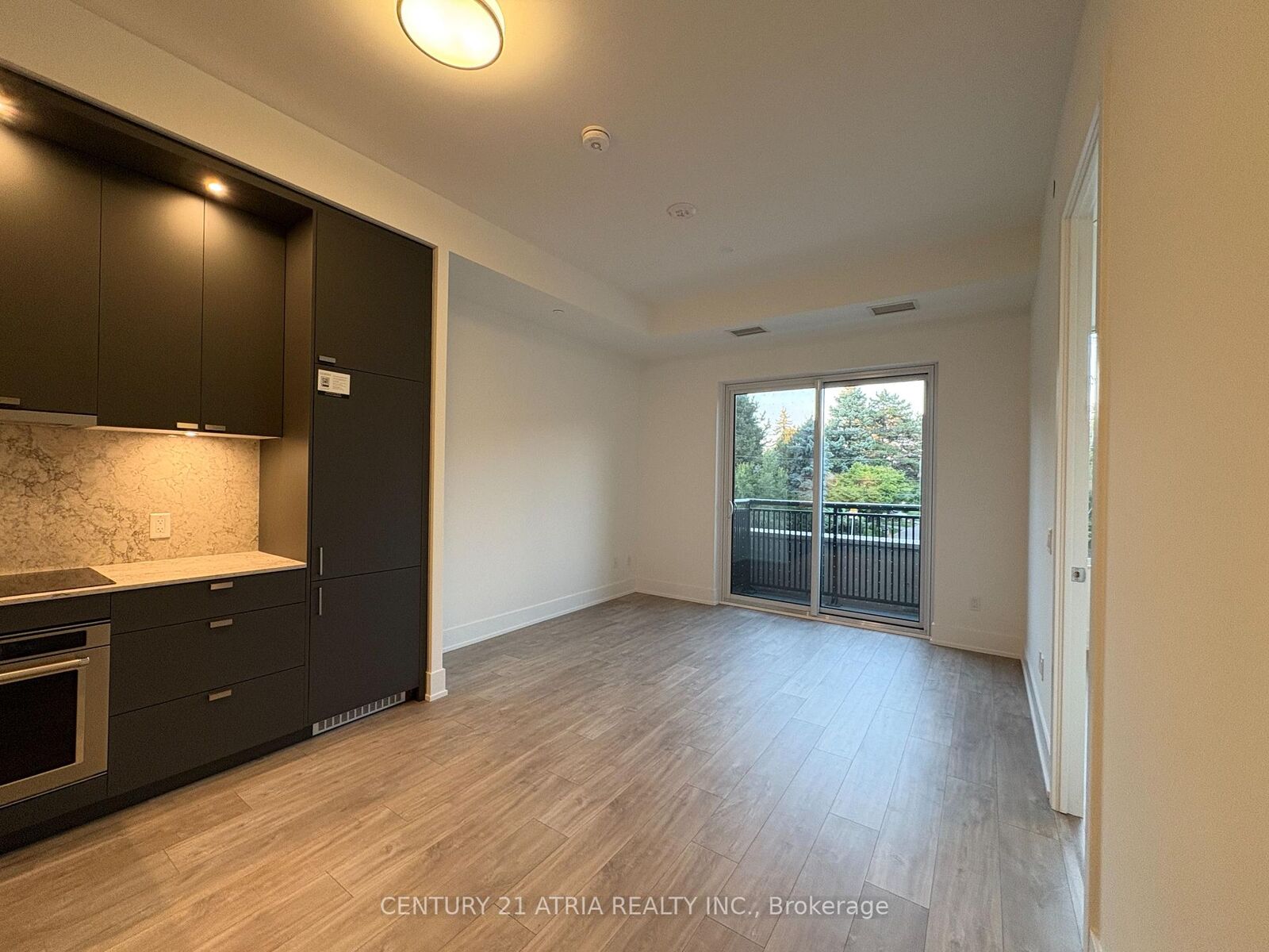 Property Photo:  259 The Kingsway N/A Mz08  ON M9A 3T6 