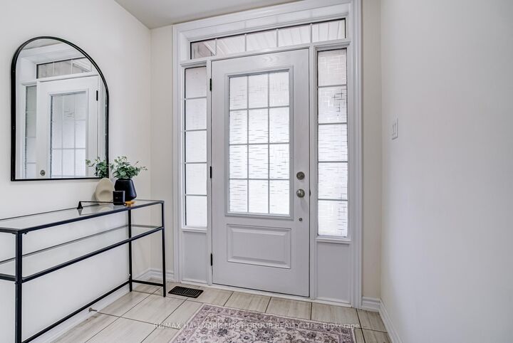 Property Photo:  26 Kingfisher Way  ON L1P 1Y5 