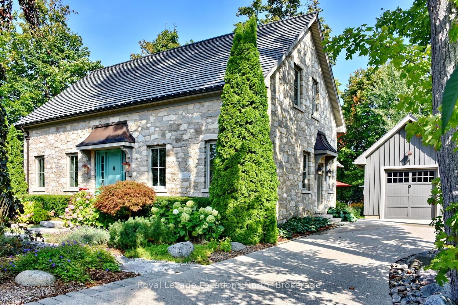 Property Photo:  107 Stuart Court  ON N0H 2P0