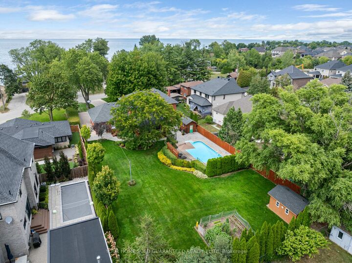 Property Photo:  22 Wendakee Drive  ON L8E 5T3 