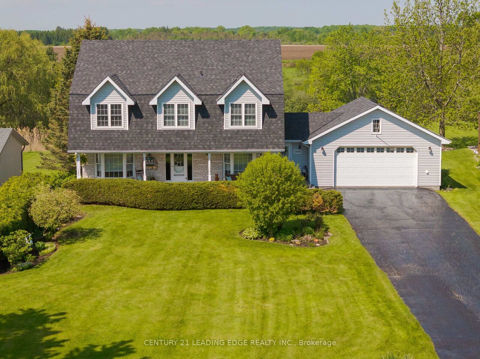 Property Photo: 5048 William Street ON L1Y 1B2