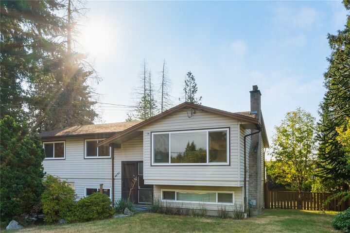 Property Photo:  3835 Departure Bay Rd  BC V9T 1C6 