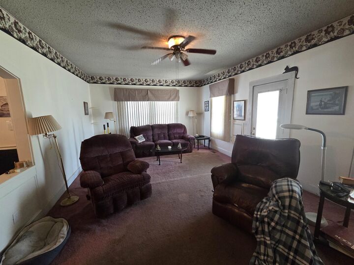 Property Photo: 404 E 3rd Street KY 41143