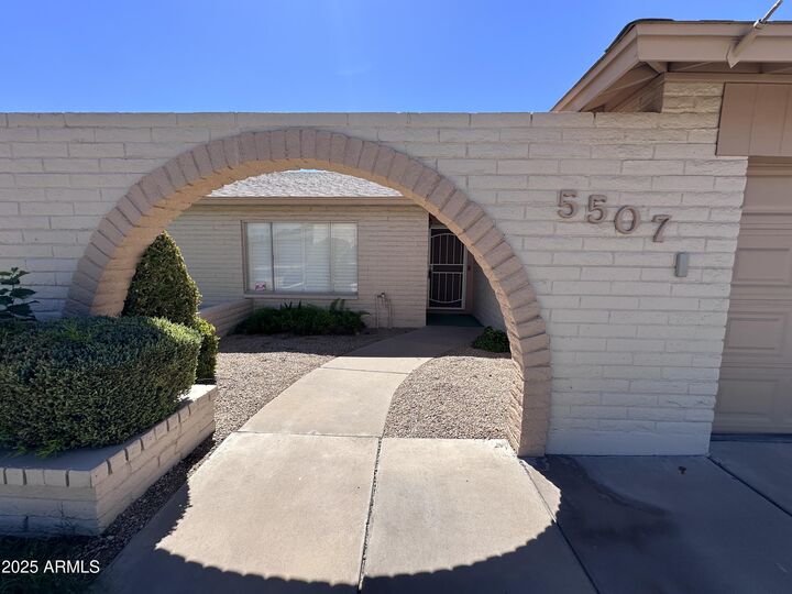 Property Photo:  5507 W Hearn Road  AZ 85306 