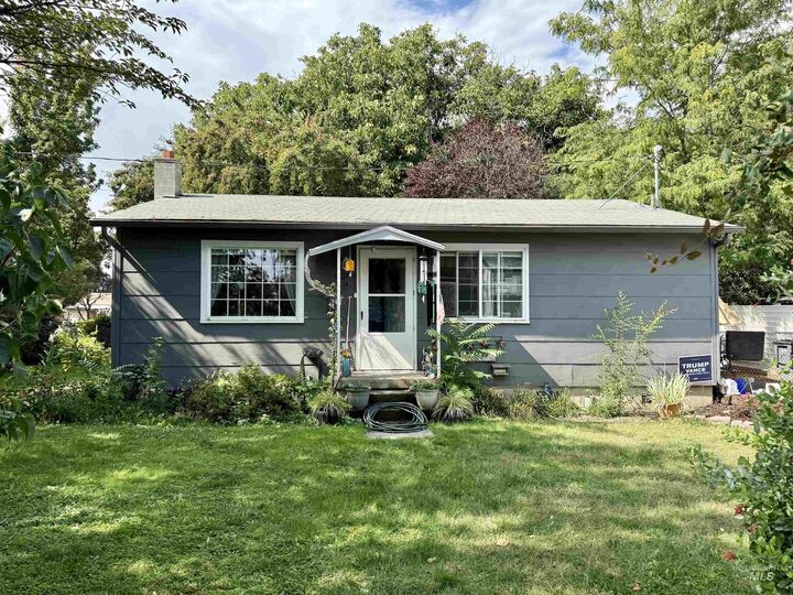 1207 1/2 Cedar Ave  Lewiston ID 83501 photo