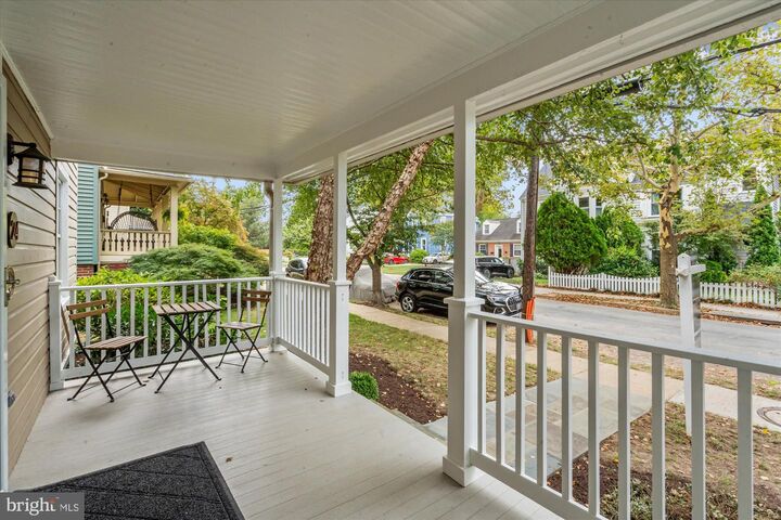 Property Photo:  24 E Bellefonte Avenue  VA 22301 
