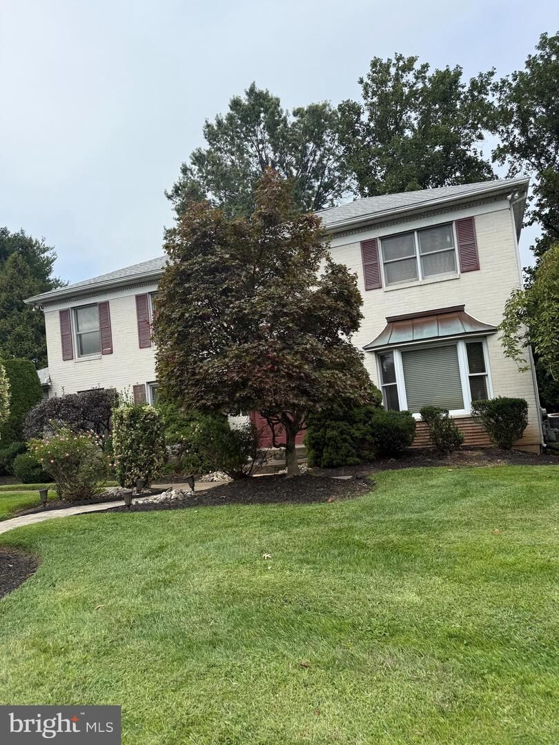 Property Photo:  21 Roy Lane  PA 19006 