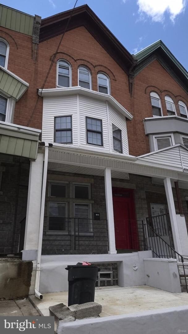 Property Photo: 1508 W Tioga Street PA 19140