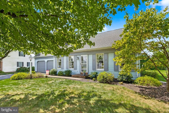 Property Photo:  18 Village Square  PA 17584 