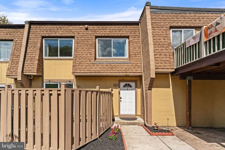 Property Photo: 3903 Manzanita Place 60D VA 22309