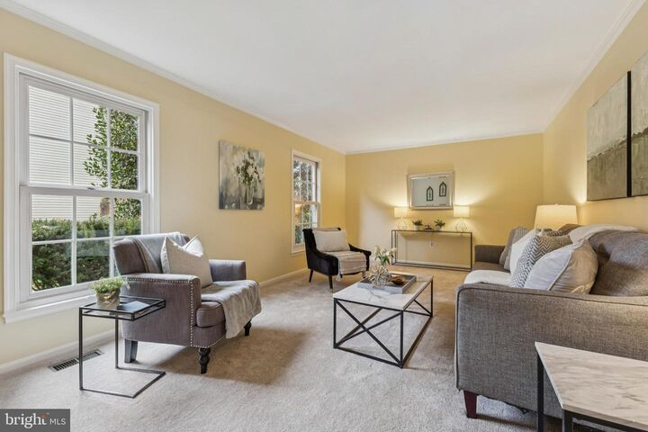 Property Photo:  5920 6th Street S  VA 22041 