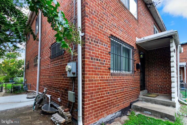 Property Photo:  5124 Southern Avenue SE  DC 20019 