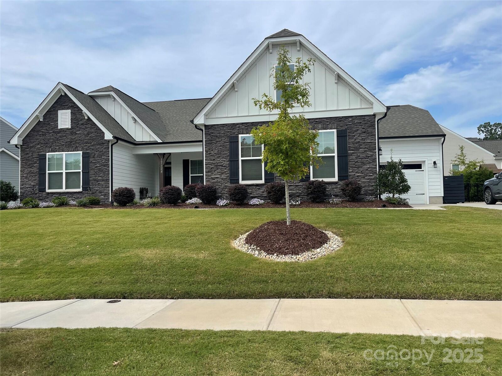 Property Photo:  17128 Monocacy Boulevard  NC 28078 