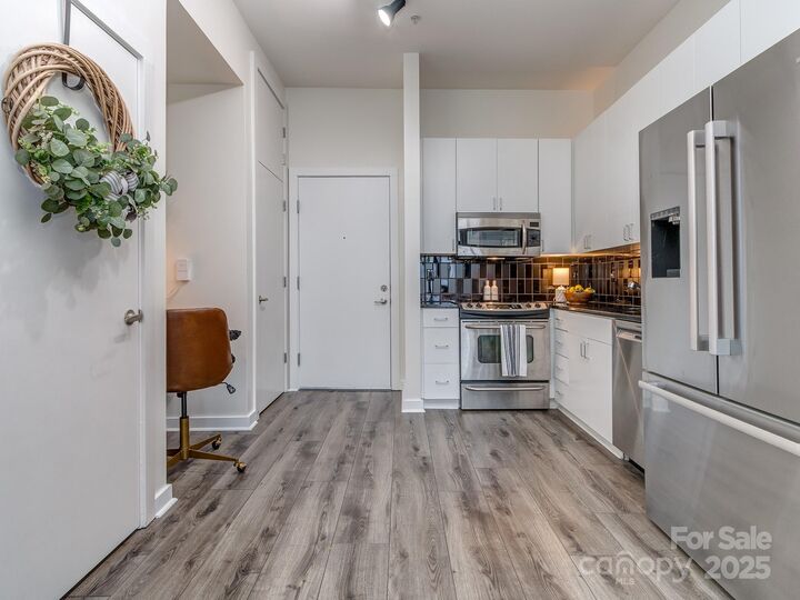 Property Photo: 525 E Sixth Street NC 28202