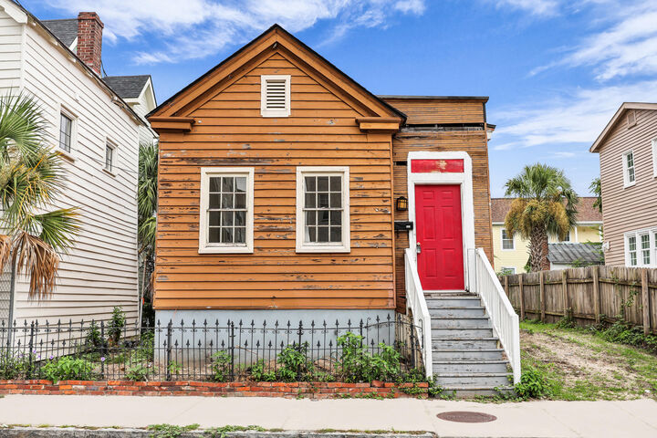 66 1/2 Lee Street  Charleston SC 29403 photo