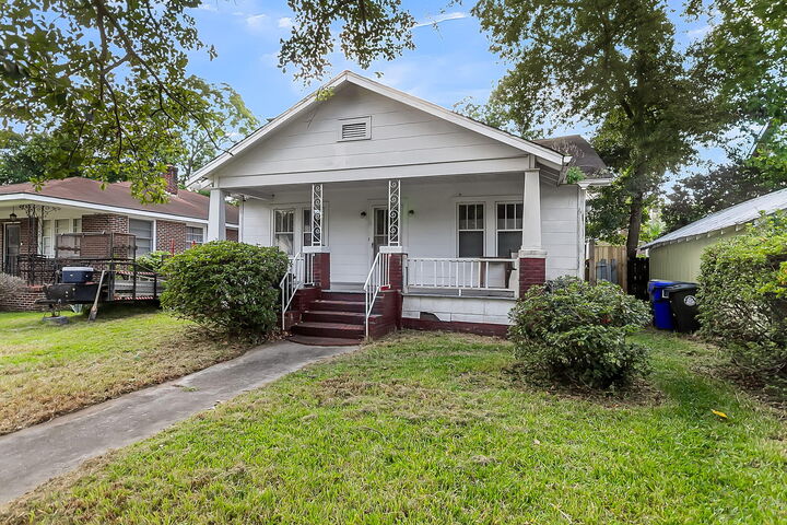 Property Photo:  9 Magnolia Avenue  SC 29403 