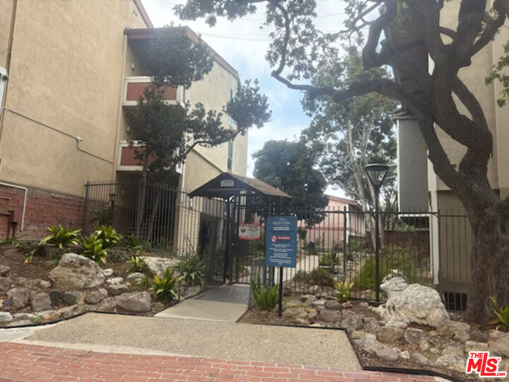 Property Photo:  6605 Green Valley Cir  CA 90230 