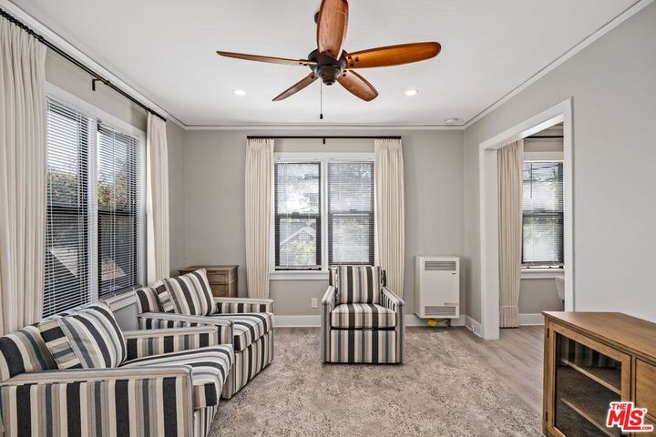 Property Photo: 915 Georgina Ave CA 90402