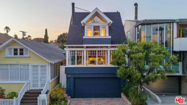 Property Photo:  133 Ocean Park Blvd  CA 90405 