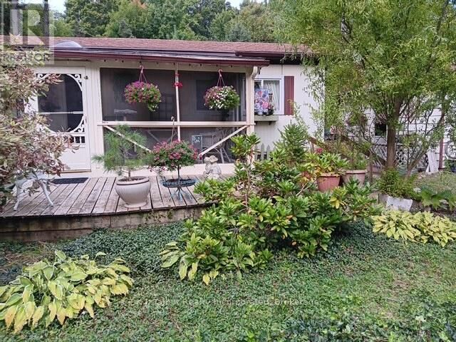 213 Chestnut Drive South — photo 1